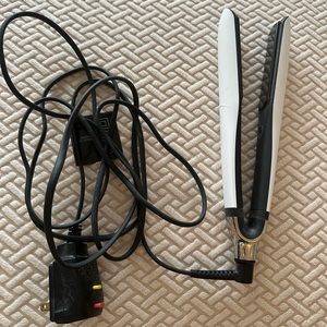 GHD Platinum + flat iron
